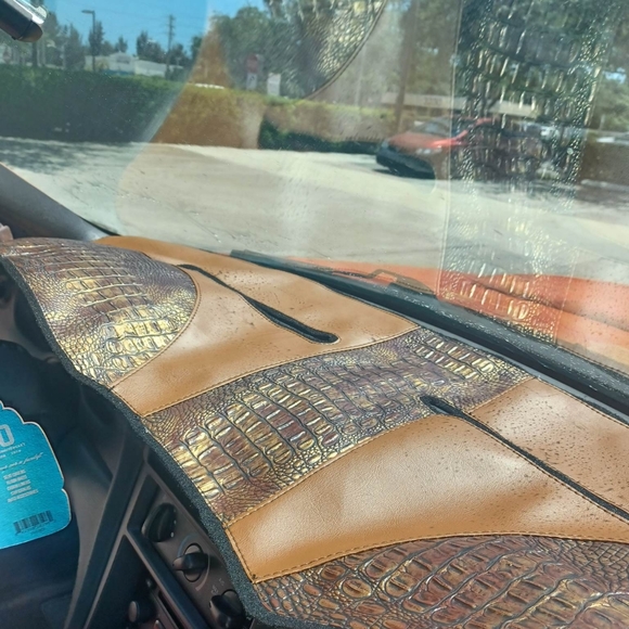 Custom Dashcover - Picture 2 of 7